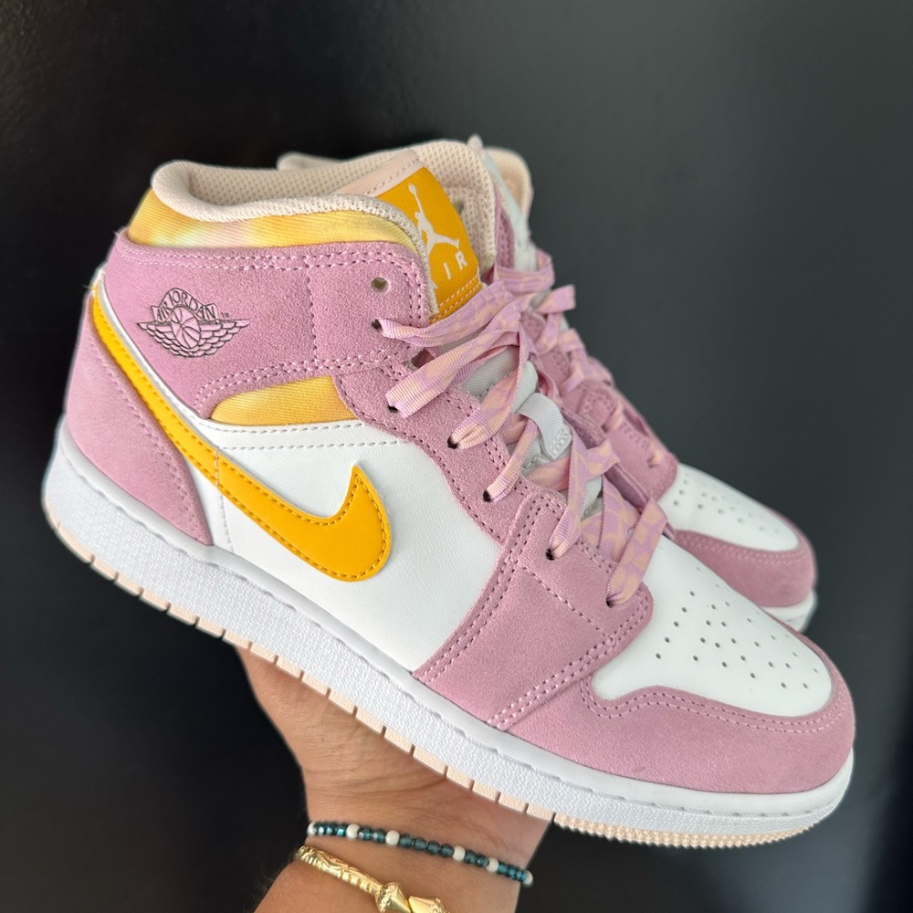 Air Jordan 1 Mid GS “Arctic Pink”